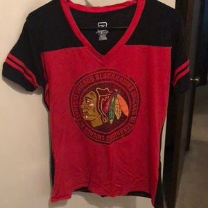 Blackhawks V-neck Toews shirt, size L